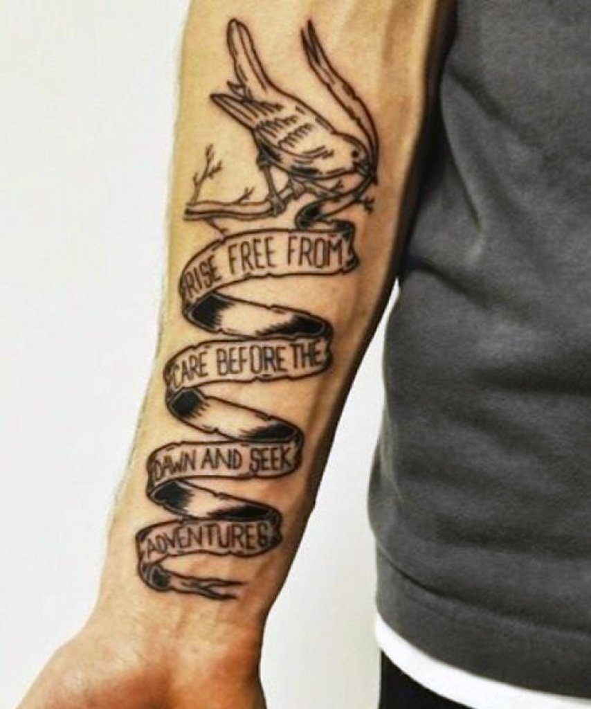 Lower Arm Tattoos Designs - Top 30 Simple Forearm Tattoos For Men : The forearm is such a versatile placement for tattoos.