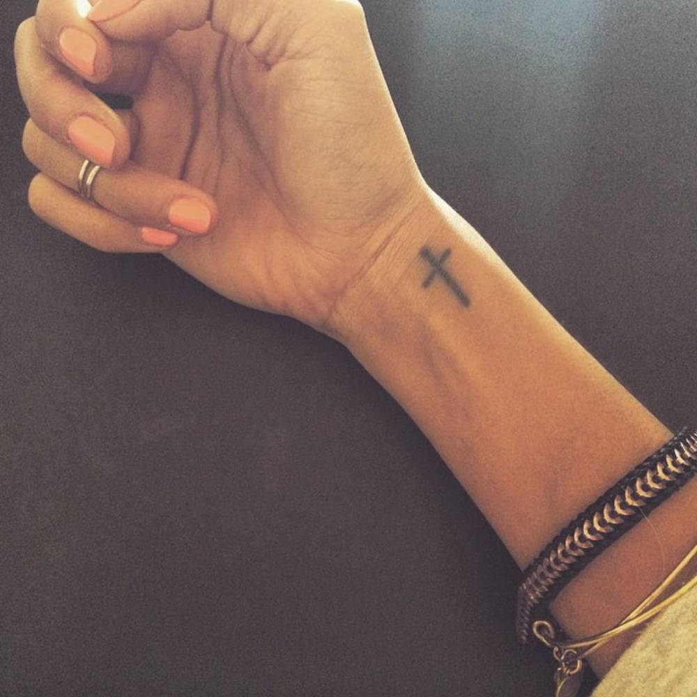 Cross Tattoo On Arm Girl Arm Tattoo Sites