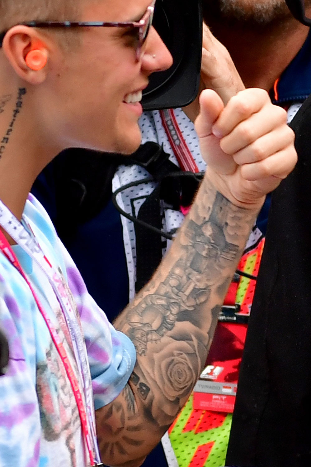 A Complete Guide To All 56 Of Justin Biebers Tattoos regarding sizing 999 X 1498