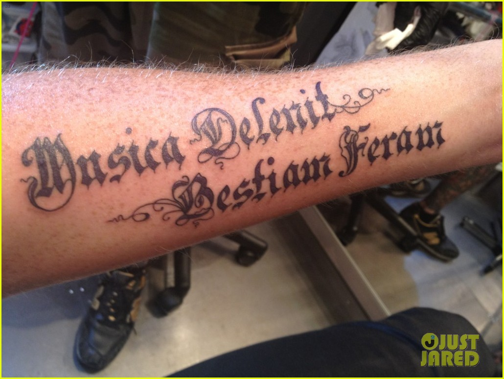 Adam Lambert Debuts New Latin Arm Tattoo Photo 2701476 Adam inside dimensions 1030 X 774