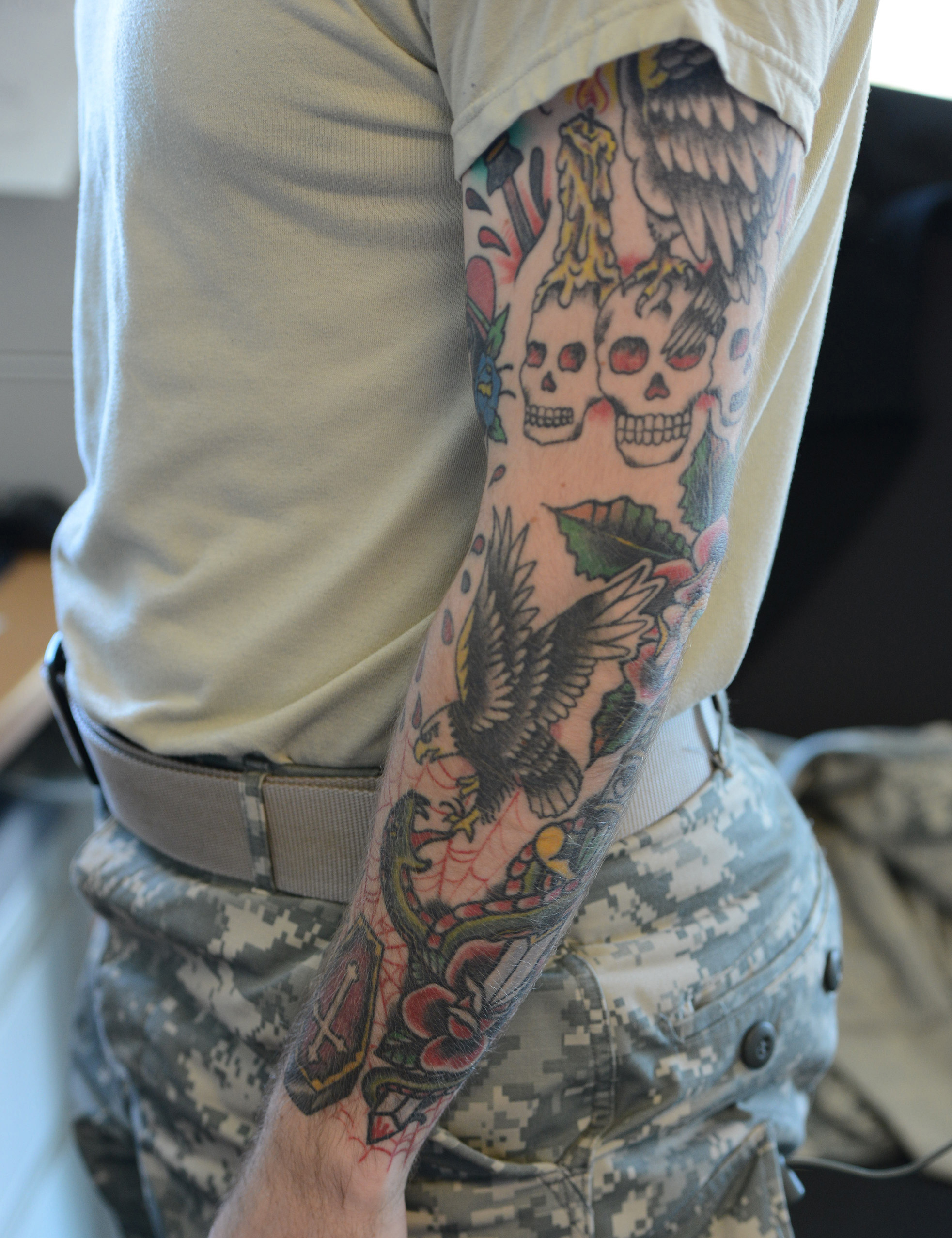 Army Tightens Personal Appearance Tattoo Policy Article The in size 1965 X 2555