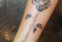 Flower Name Tattoo Made Inkt Prikkers Bente Blok with regard to dimensions 747 X 1328