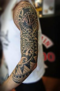 Polynesische Maori Tattoos Bedeutung Der Tribalsmotive for proportions 750 X 1125