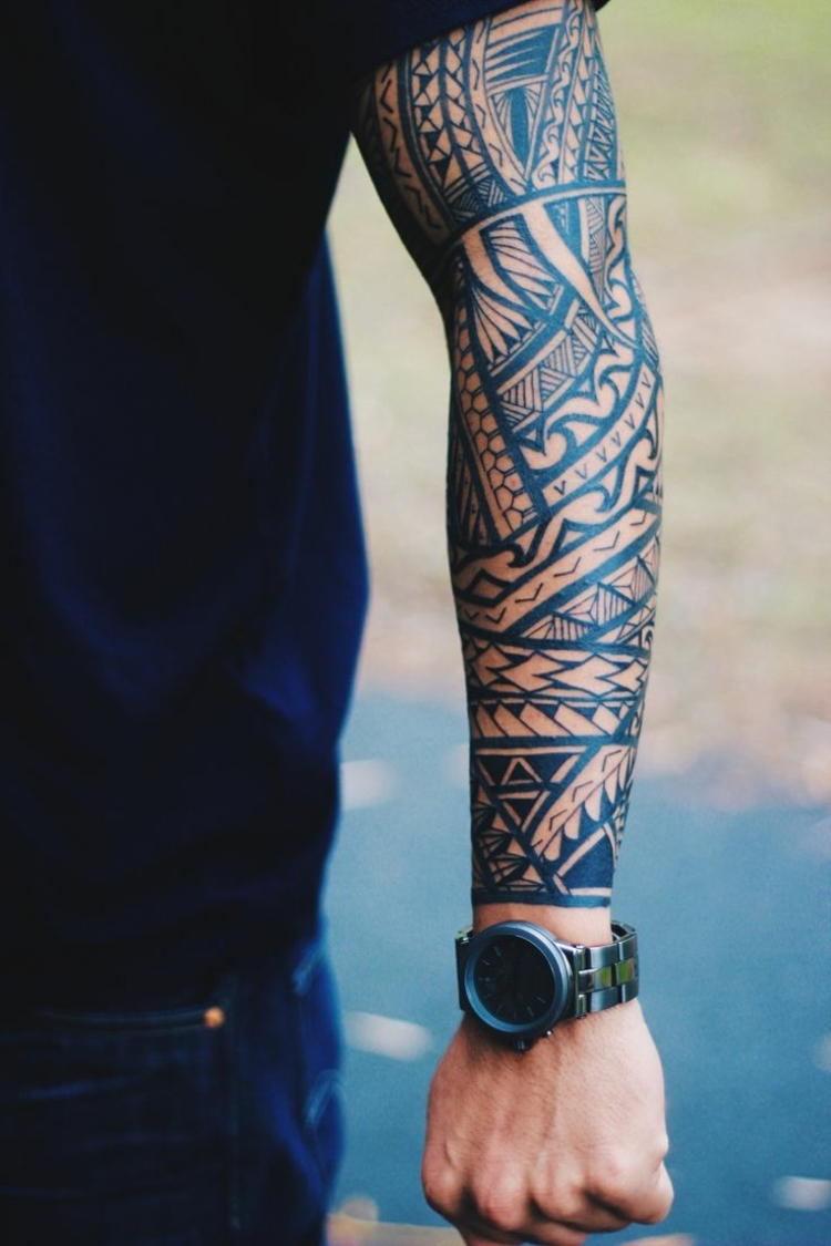 Tattoo männer ringe unterarm Arm Tattoo