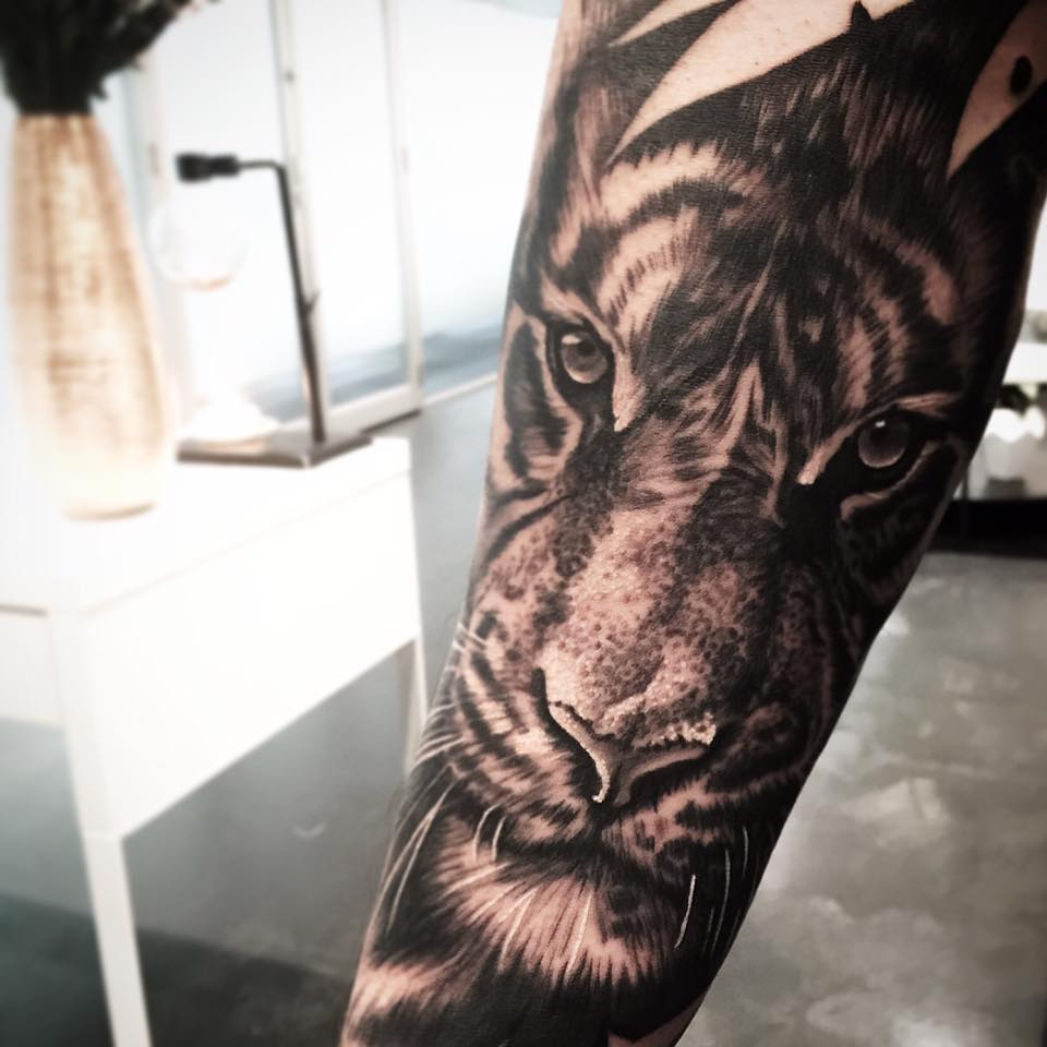 Realistic Tiger Tattoo On Arm throughout dimensions 960 X 960