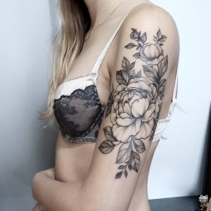 Yarina Chaplinskaya Floral Upper Arm Tattoo Style Tattoos throughout proportions 1080 X 1079