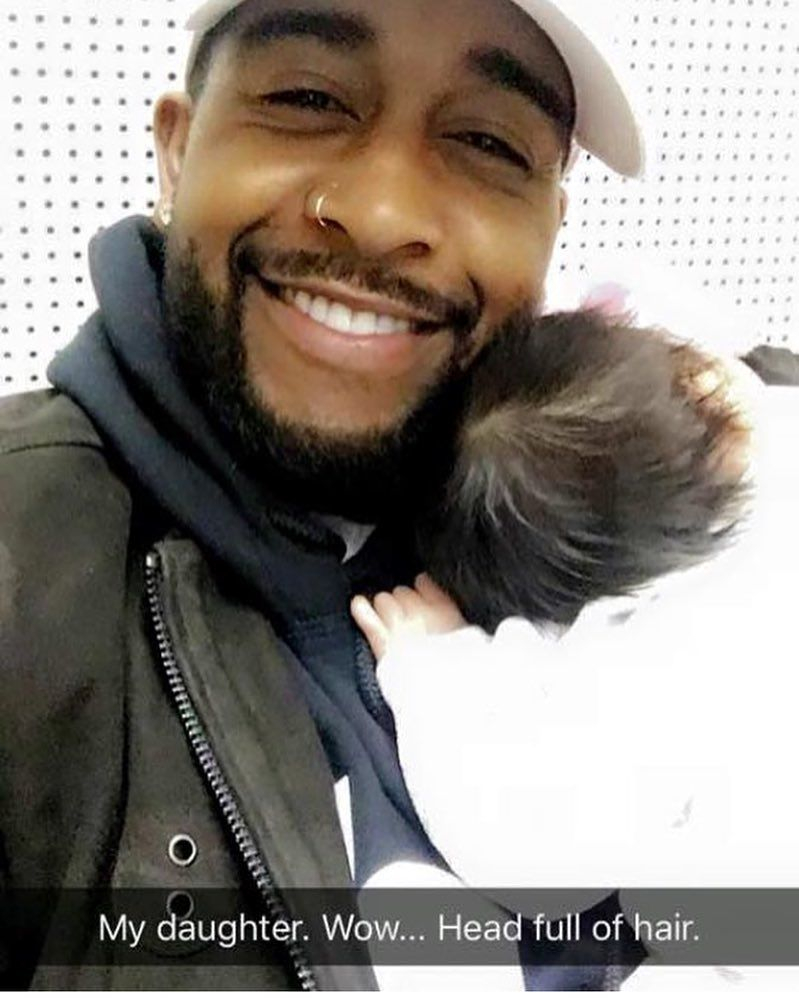 B2k Lead Omarion Posts A Picture On Snapchat With His Newborn Ba with regard to measurements 799 X 999
