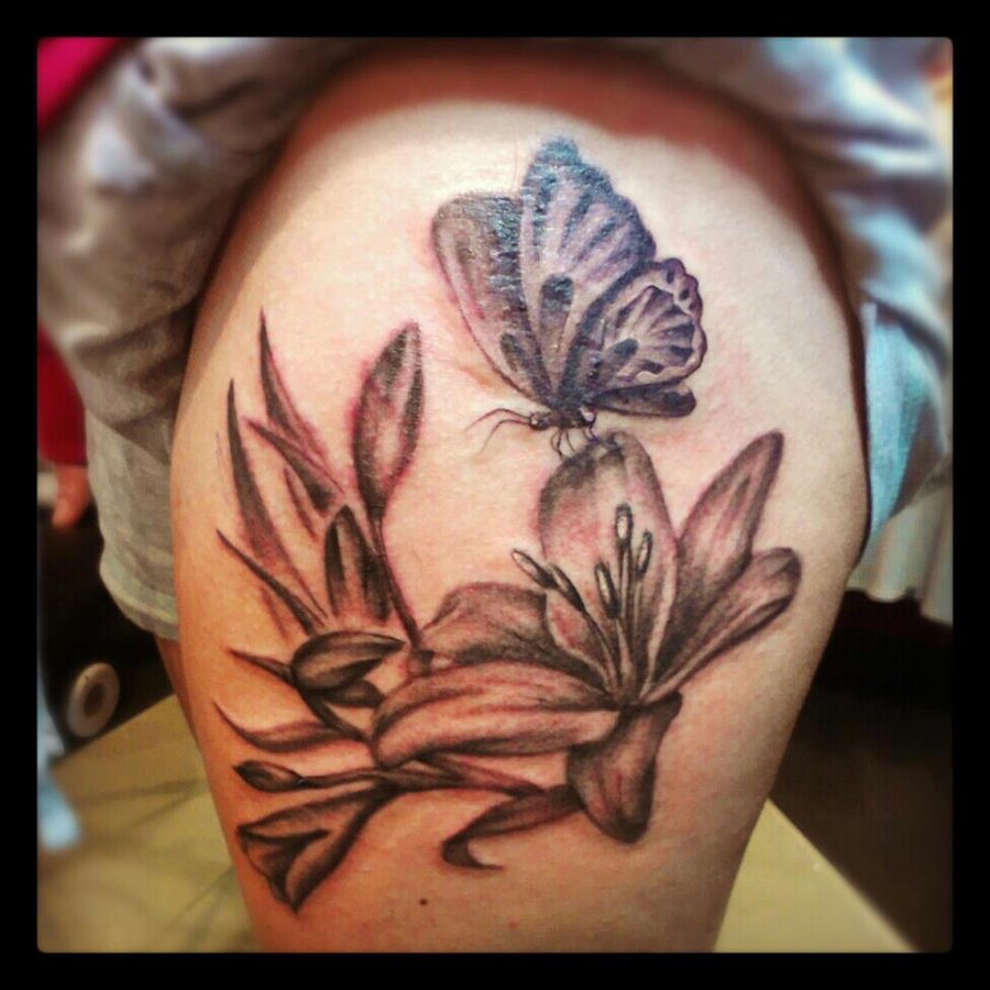 Beautiful Lily And Butterfly Tattoo Malitiatattoo89 throughout sizing 900 X 900