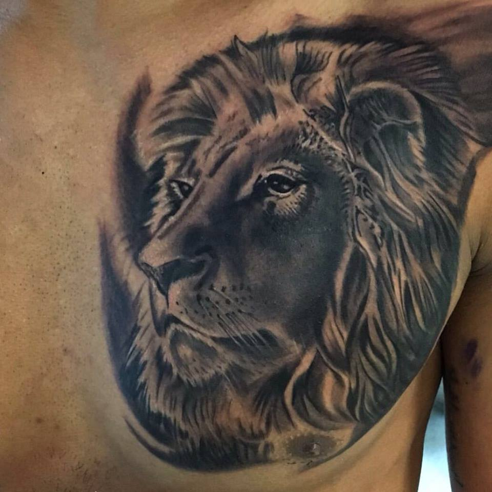Black And Grey Lion Head Tattoo On Man Chest pertaining to measurements 960 X 960
