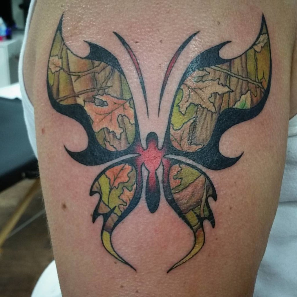 Has This Custom Request For A Realtree Camo Butterfly Tatt Flickr inside size 1024 X 1024