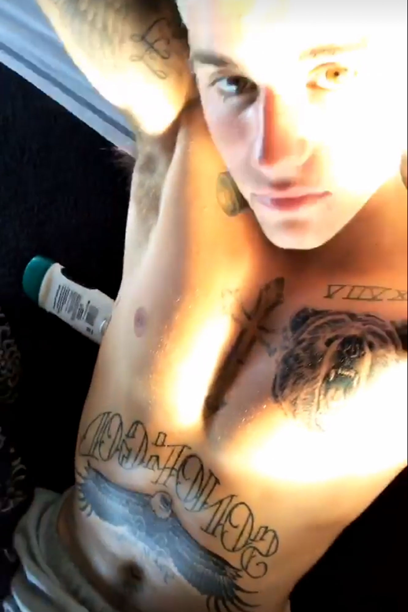 Justin Bieber Gets A Rihanna Inspired Under Pec Tattoo People within dimensions 1333 X 2000