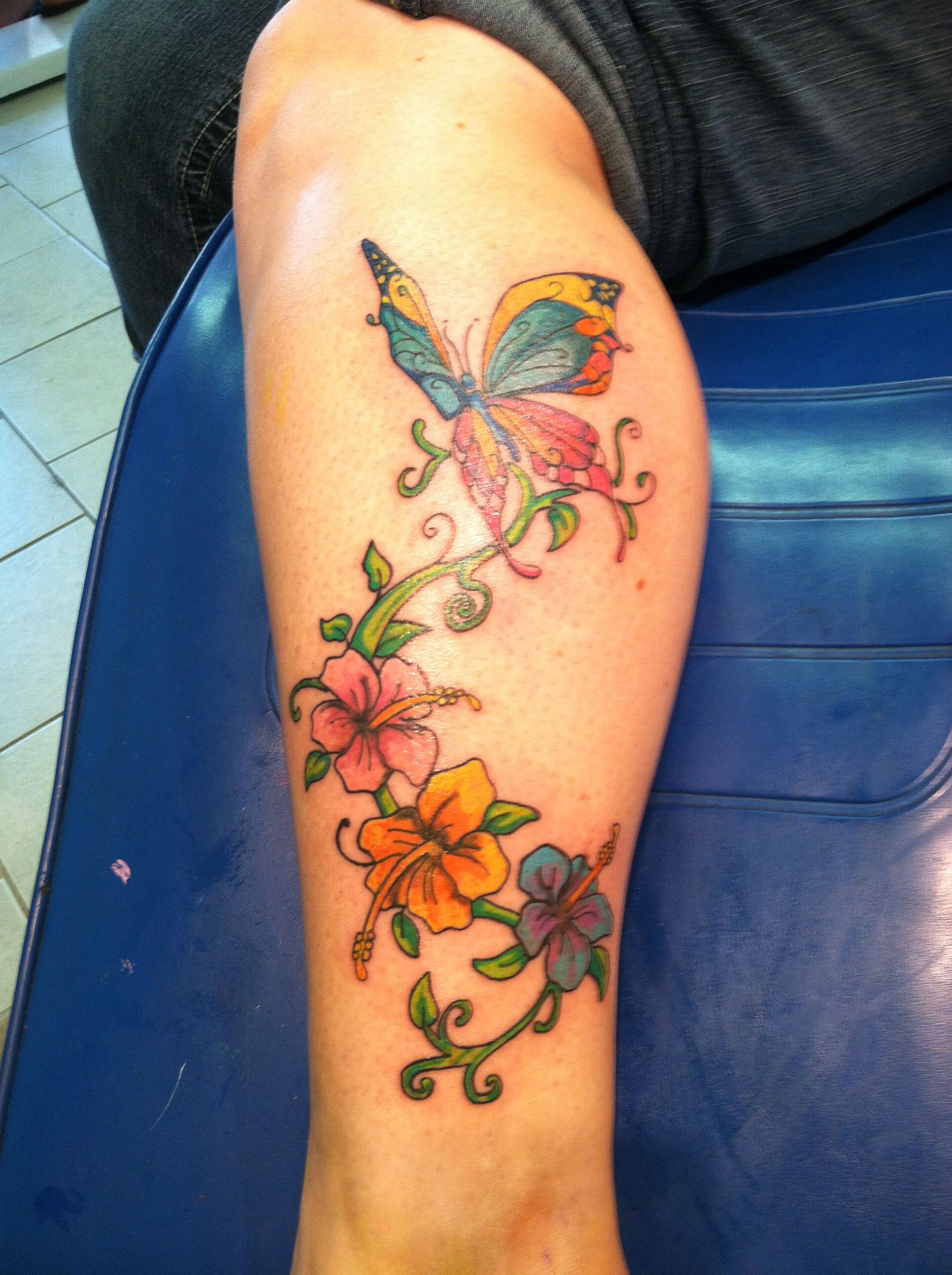 Tattoo Butterfly Flowers Color Leg Calf Beautiful Hibiscus in size 1936 X 2592
